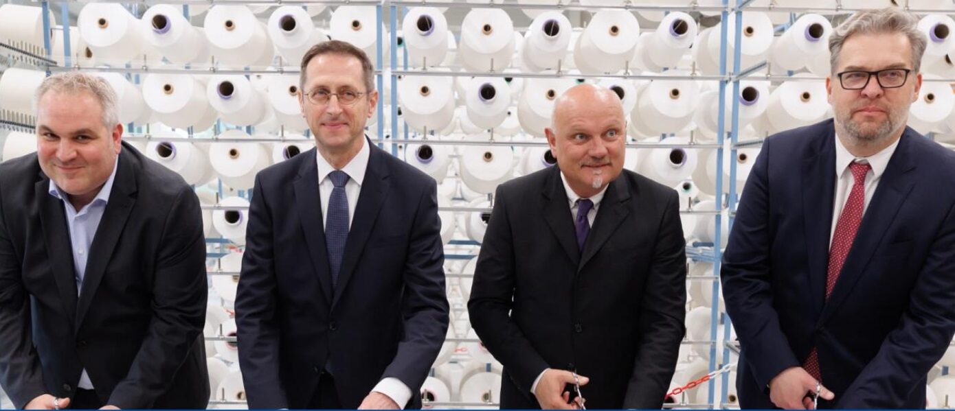 Kötszergyártó üzem megnyitása